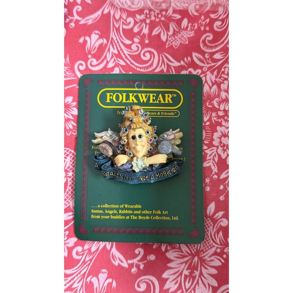 Boyds Bears and Friends Folkwear A Beautician Not a Magician #26406 Pin